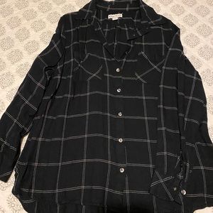 Women’s button up shirt
